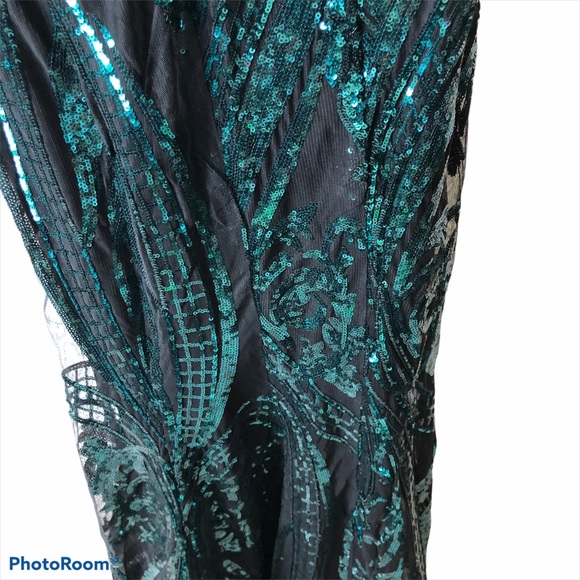 SALE Gorgeous Sequin Gown - Picture 7 of 9